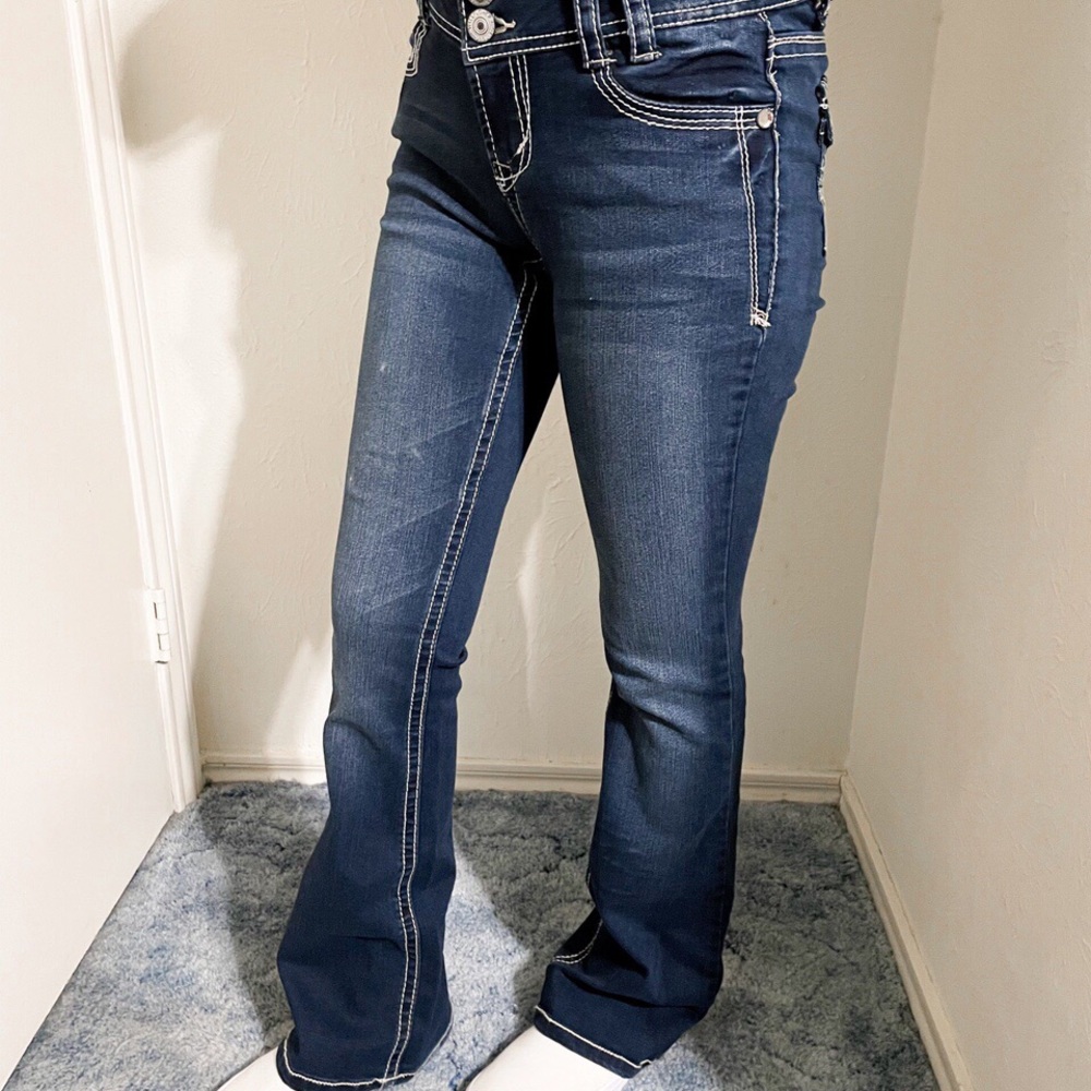 Wide leg mid rise jeans